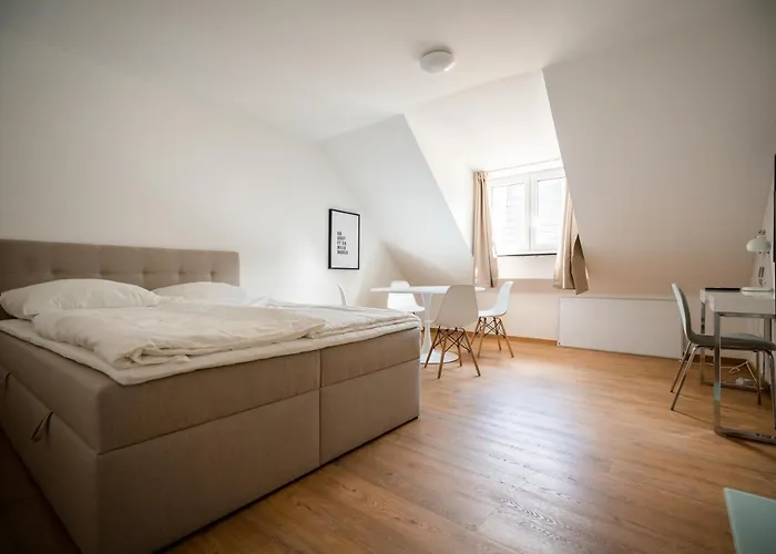Top Old Town Apartment 2 Baths